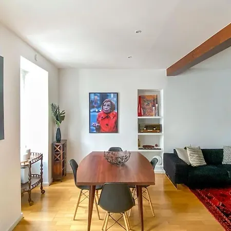 Deluxe Center Flat *